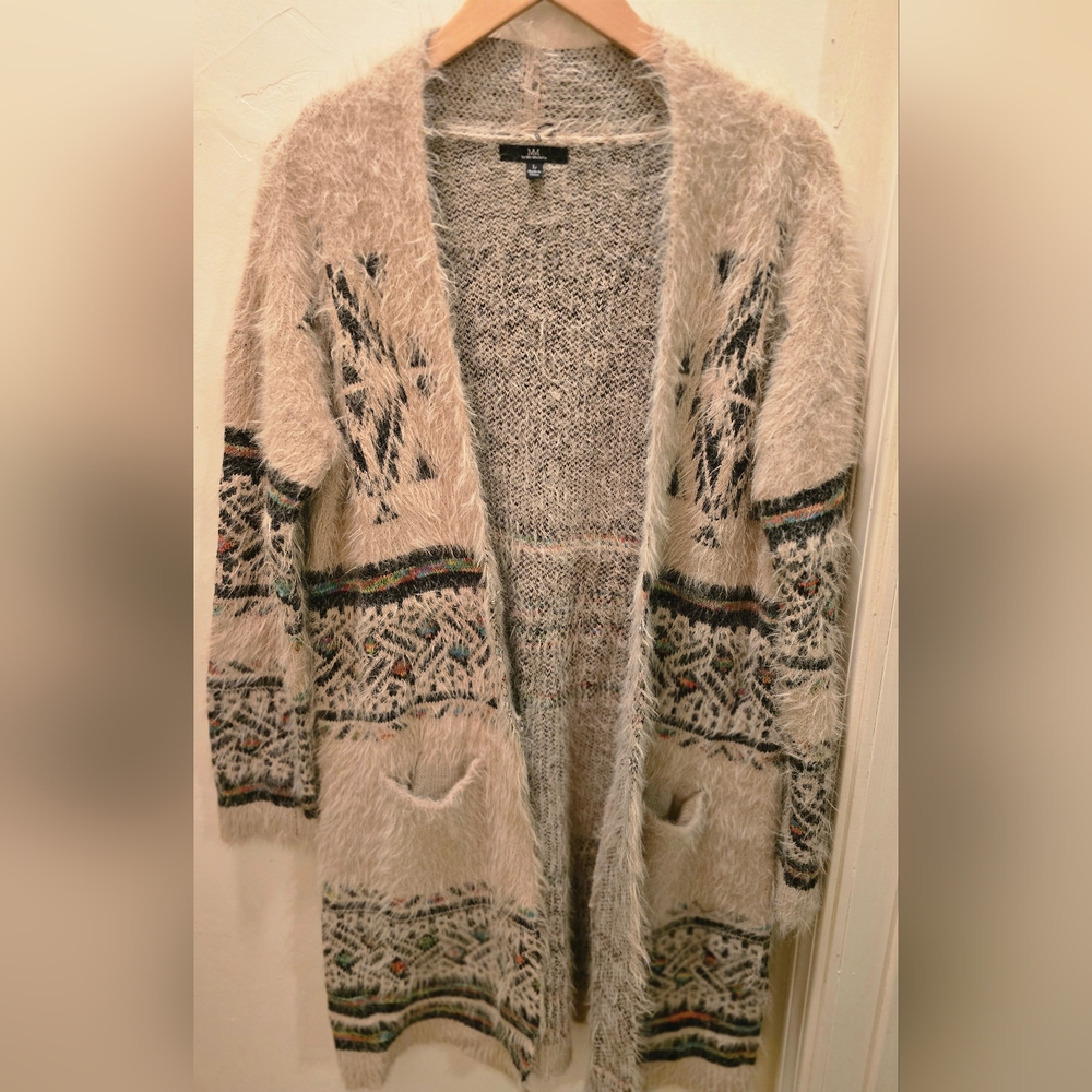 My Michelle Beige Patterned Cardigan Hidden Closure.  Large - Picture 6 of 7